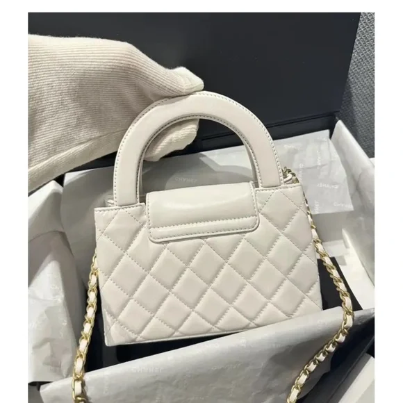 Chanel Ivory Quilted Mini Bag - Picture 4 of 4
